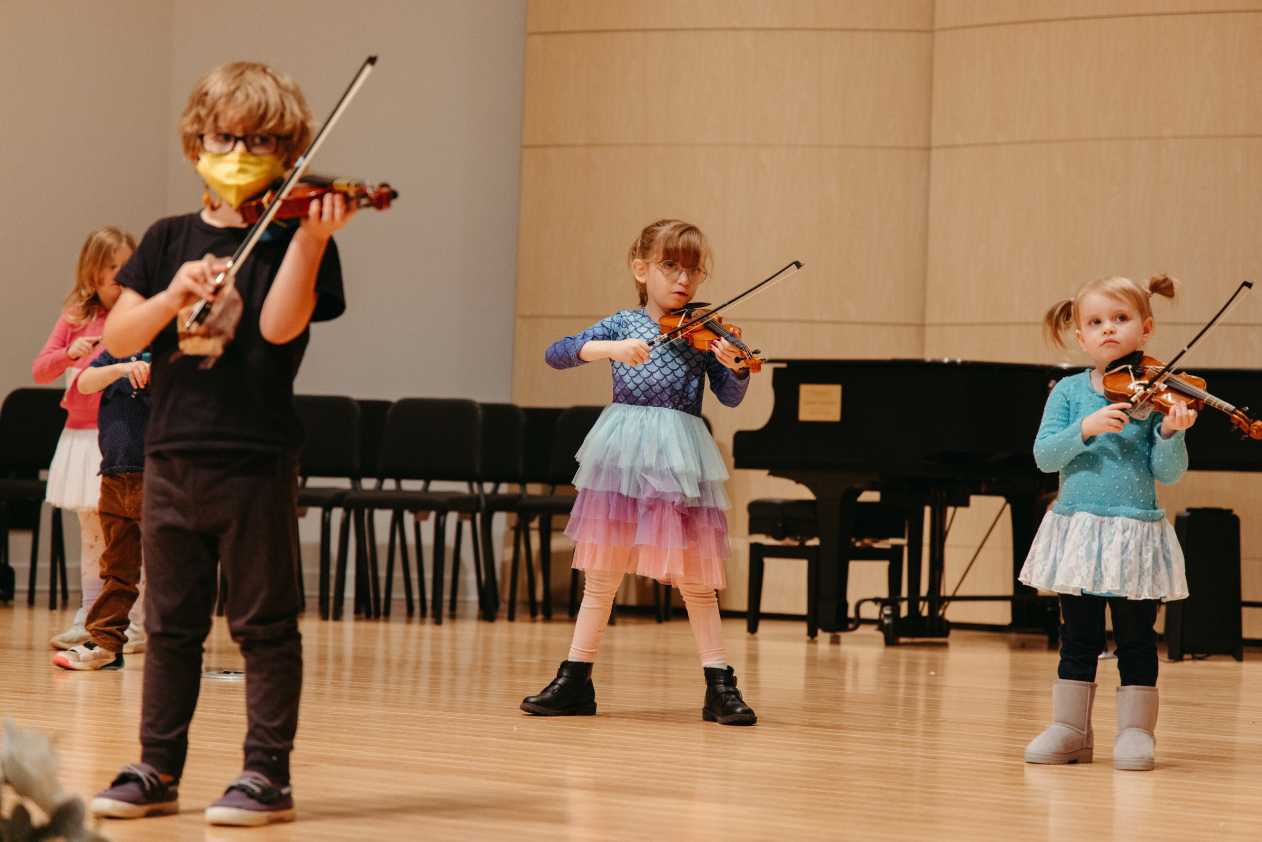 Children's violin on sale